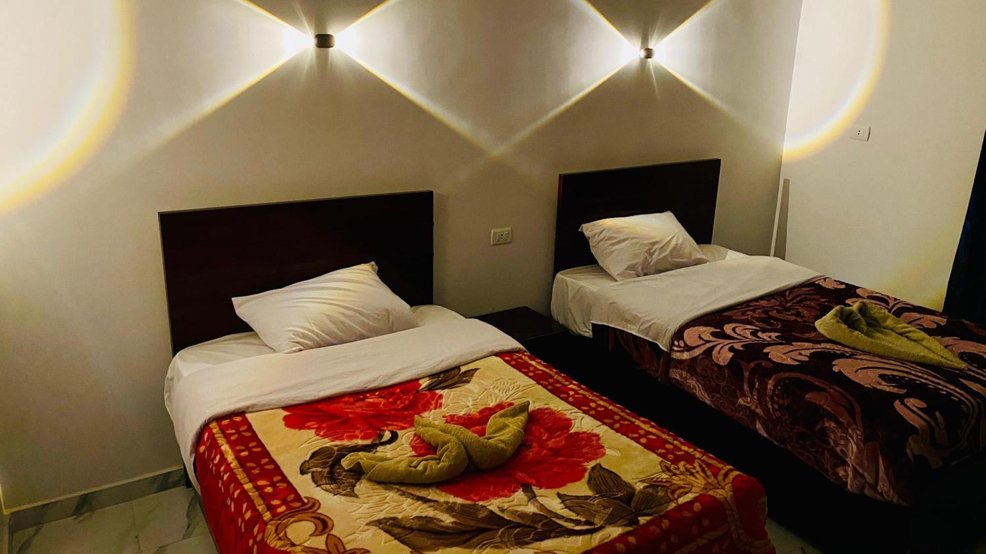Villa Sun Wing - Guest House ลักซอร์ ภายนอก รูปภาพ